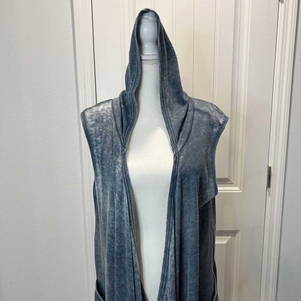 Back In The Saddle Cardigan Rhinestone Wings Hooded Sleeveless Gray Pockets L - Picture 3 of 16